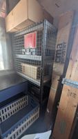 Dans un garage en face : 1 servante et 1 desserte roulante a… (photo 5)