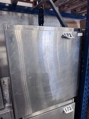 Un module encastrable en inox avec tiroir à poubelle