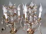 paire de chandeliers anciens en laiton et cristal, avec des bougies
