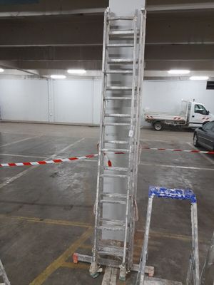 Echelle triple en aluminium Suite LJ Entreprise Bruno Sarl -… - Photo 1