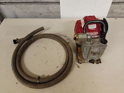 Pompe à eau HONDA WX10K1 2012 Non testé