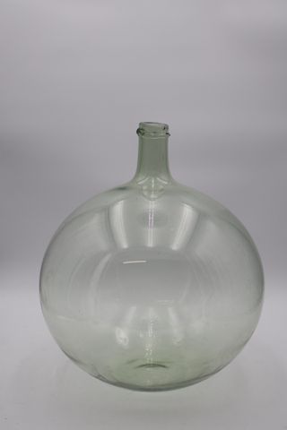 Bonbonne dame-jeanne en verre soufflé H : 40 D : 30 (éclat au col...