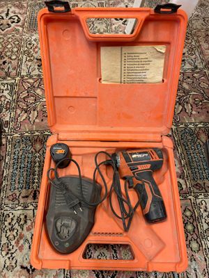 Une visseuse SPLIT SDI105 avec 2 batteries et 1 chargeur - Photo 1