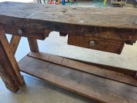 Établi ancien en bois avec 2 étaux dont 1 de L : 30 cm, 2 ti… (photo 3)
