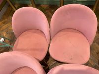 Lot de 4 chaises roses pieds dorés en daim de marque SKLUM -… (photo 4)