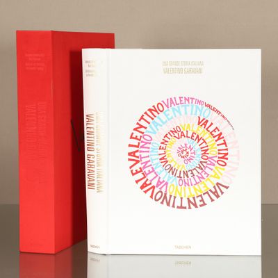 Valentino Garavani. Una Grande Storia Italiana. Édition Tasc…