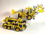 deux engins de chantier Lego placés l'un à côté de l'autre
