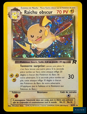 une carte Pokémon sur laquelle figure un Pikachu