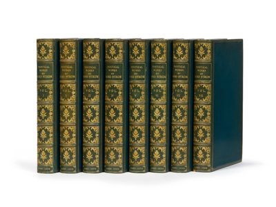 un coffret de cinq livres aux couvertures dorées et bleues