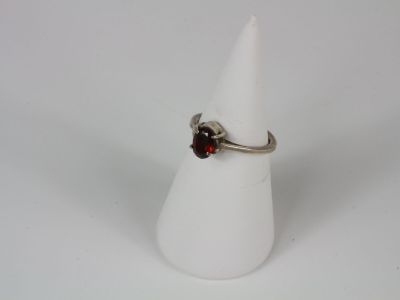 sterling silver ring with garnett and garnett stone
