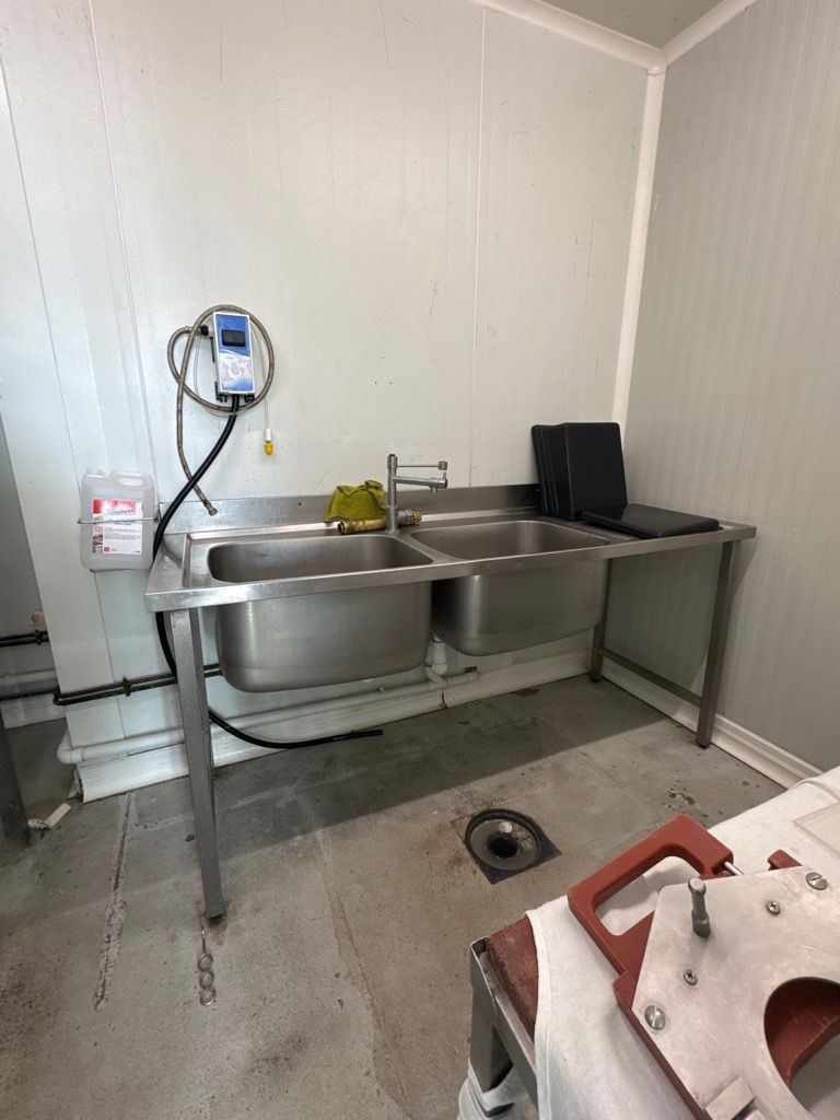 Plonge inox deux bacs