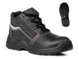 La chaussure est noire et comporte une bande blanche sur le côté.