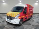 une image représentant un camion de pompiers rouge et jaune
