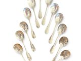 a lot of spoons that are arranged in a circle