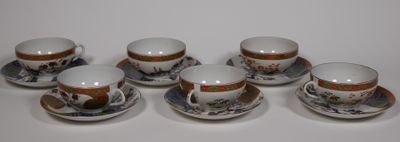 SUITE de 6 tasses et sous-tasses à café en porcelaine de Chi…