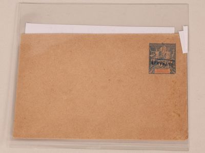 l'image d'une feuille de papier sur laquelle est apposé un timbre