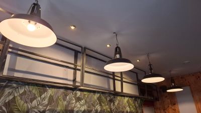 6 suspensions métal à démonter du plafond MANUTENTION A PREV…