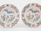 paire d'assiettes de la famille chinoise avec oiseaux et fleurs