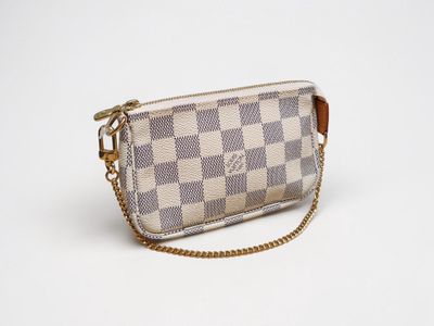 louis vuitton damier wrist bag