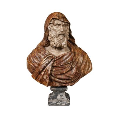 buste en marbre représentant un homme barbu, posé sur un socle en marbre