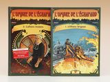 deux livres posés sur une table