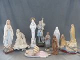 plusieurs figurines représentant la Nativité de Jésus, Marie, Joseph, Joseph et Joseph