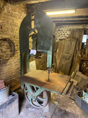 a machine that is sitting inside of a building