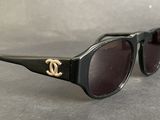 chanel black sunglasses with brown lens and gold cc logo