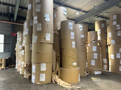 EXT - Bobines de cartons déclassés (produits finis) Poids gr…