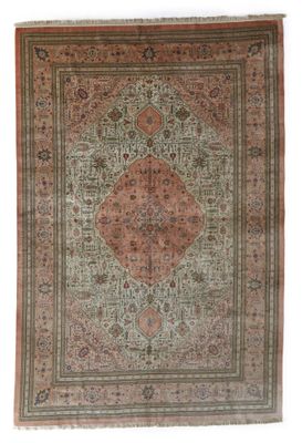tapis persan antique à motif de médaillon sur fond beige