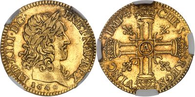 une pièce d'or avec une croix au recto et une couronne au verso