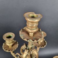 Garniture de cheminée en bronze doré et ciselé comprenant un… (photo 3)