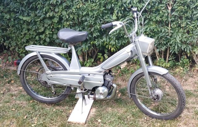 Motobecane 40V immatriculée FE-265-EJ, 1ère mise en circulation l...