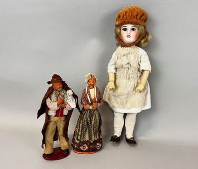 LIMOGES France Poupée taille 6 tête porcelaine yeux ouverts,…