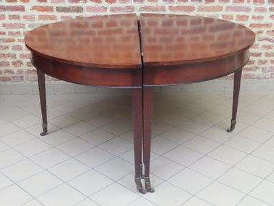 Table de salle à manger demi-lune en placage d'acajou reposa…