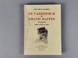 la couverture d'un livre sur laquelle figure le dessin d'un homme portant un haut-de-forme