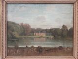 une peinture à l'huile représentant une maison au bord d'un lac, avec des arbres en arrière-plan