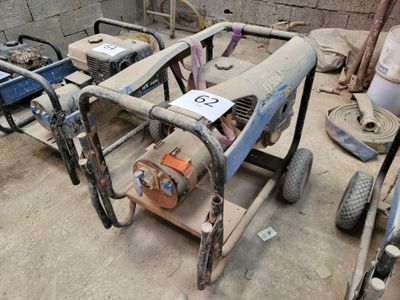 a machine that is sitting in the middle of a room