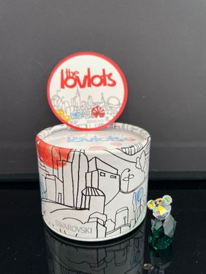 un gâteau sur lequel est représentée une ville