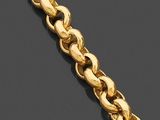 un bracelet à maillons gourmette en or 18 carats