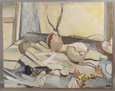 un tableau représentant des coquillages et un vase posés sur une table
