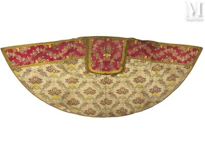 an image of a decorative piece with a red and gold border