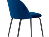 un gros plan d'une chaise bleue aux pieds en métal