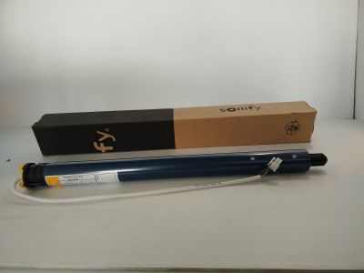 une photo d'un stylo posé sur une table