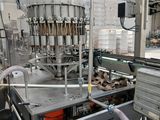 une image représentant une machine en fonctionnement dans une usine