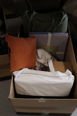lot de linge, coussin, draps, rideaux, pieds de lit, neuf