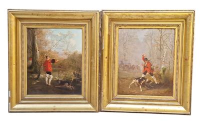 deux tableaux représentant des hommes en veste rouge et pantalon blanc, avec un chien au premier plan