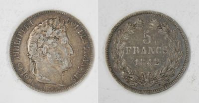 two different sides of a coin with a woman ' s head on it