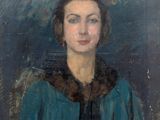 une peinture à l'huile représentant une femme en robe bleue avec un col marron