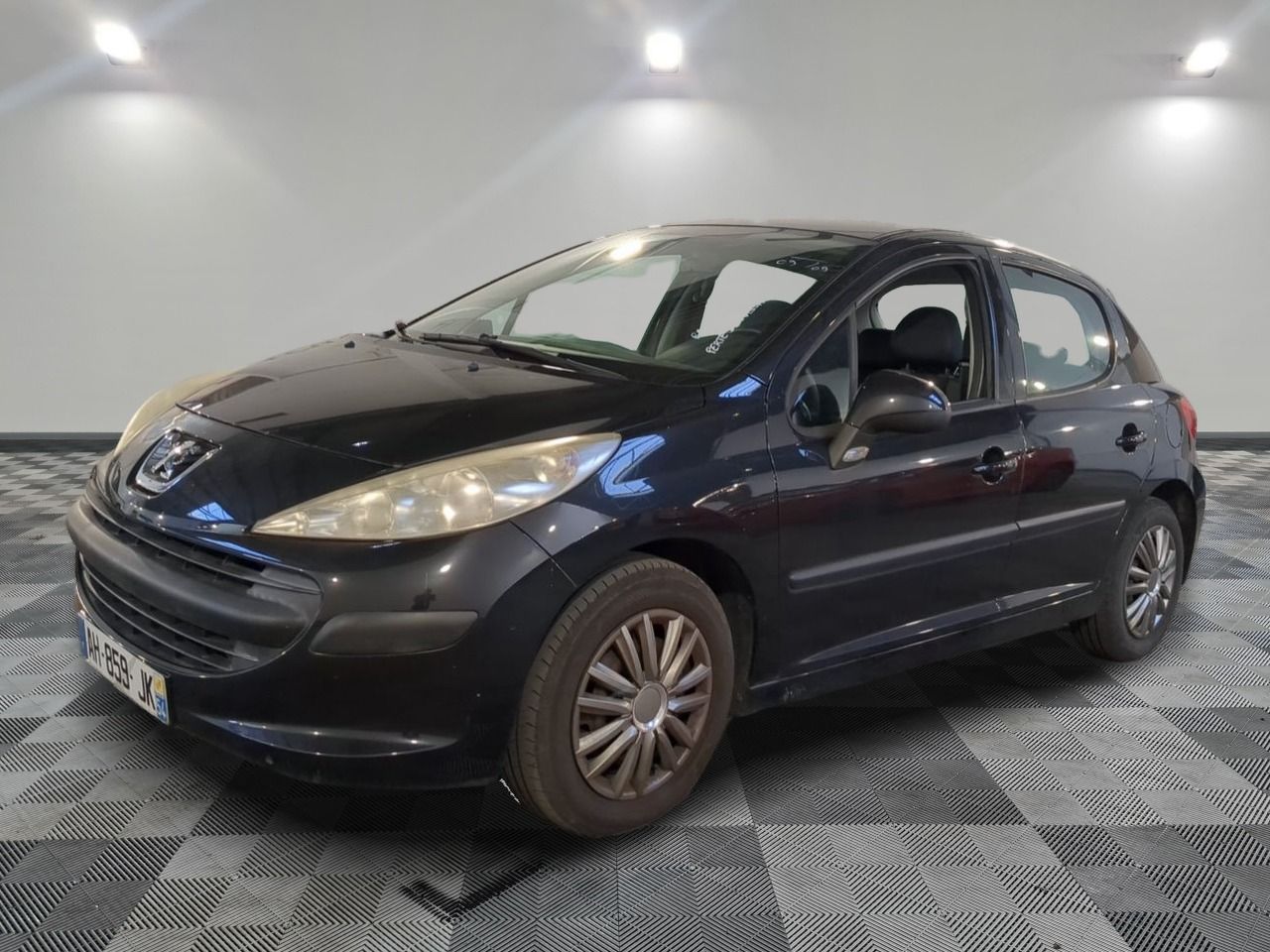 PEUGEOT 207 1.4 VTI 16V 95CH Trendy - Voiture d'occasion avec problèmes mécaniques